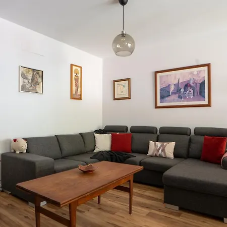 Brava By Lovelystay Apartment